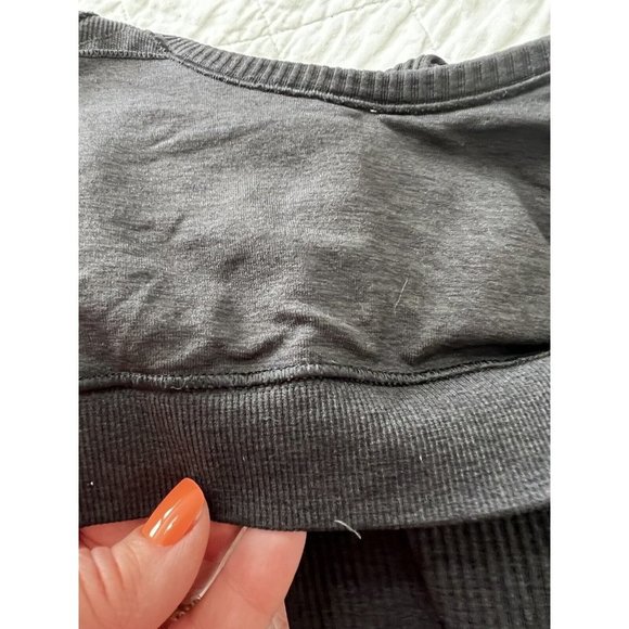 Lululemon Shirt Womens 6 Black Sleeveless Tank Top Athletic Workout Gym Ribbed - Picture 4 of 5